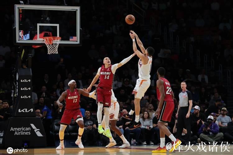 阿德巴约29+9布克准三双 热火击败太阳终结3连败